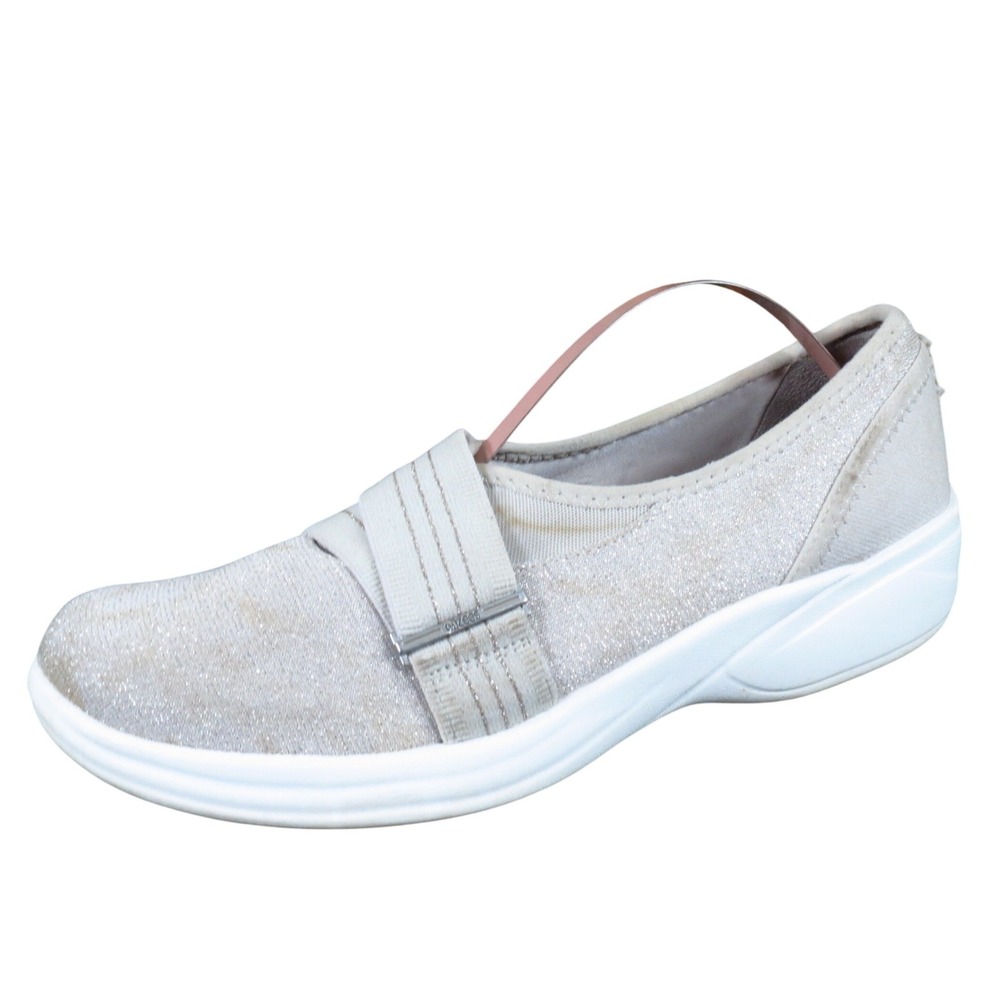 Bzees Niche III Women Casual Slip On Shoe Size 8 Medium Beige Shimmer Fabric